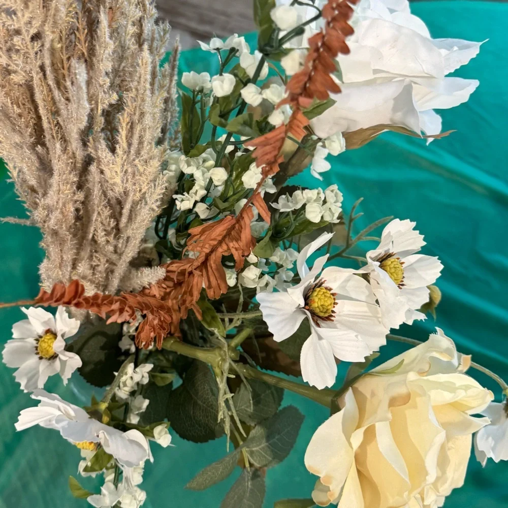 FAUX FLOWERS!No Sun ☀️ or water 💦 needed!See pic 4 more details & measurements